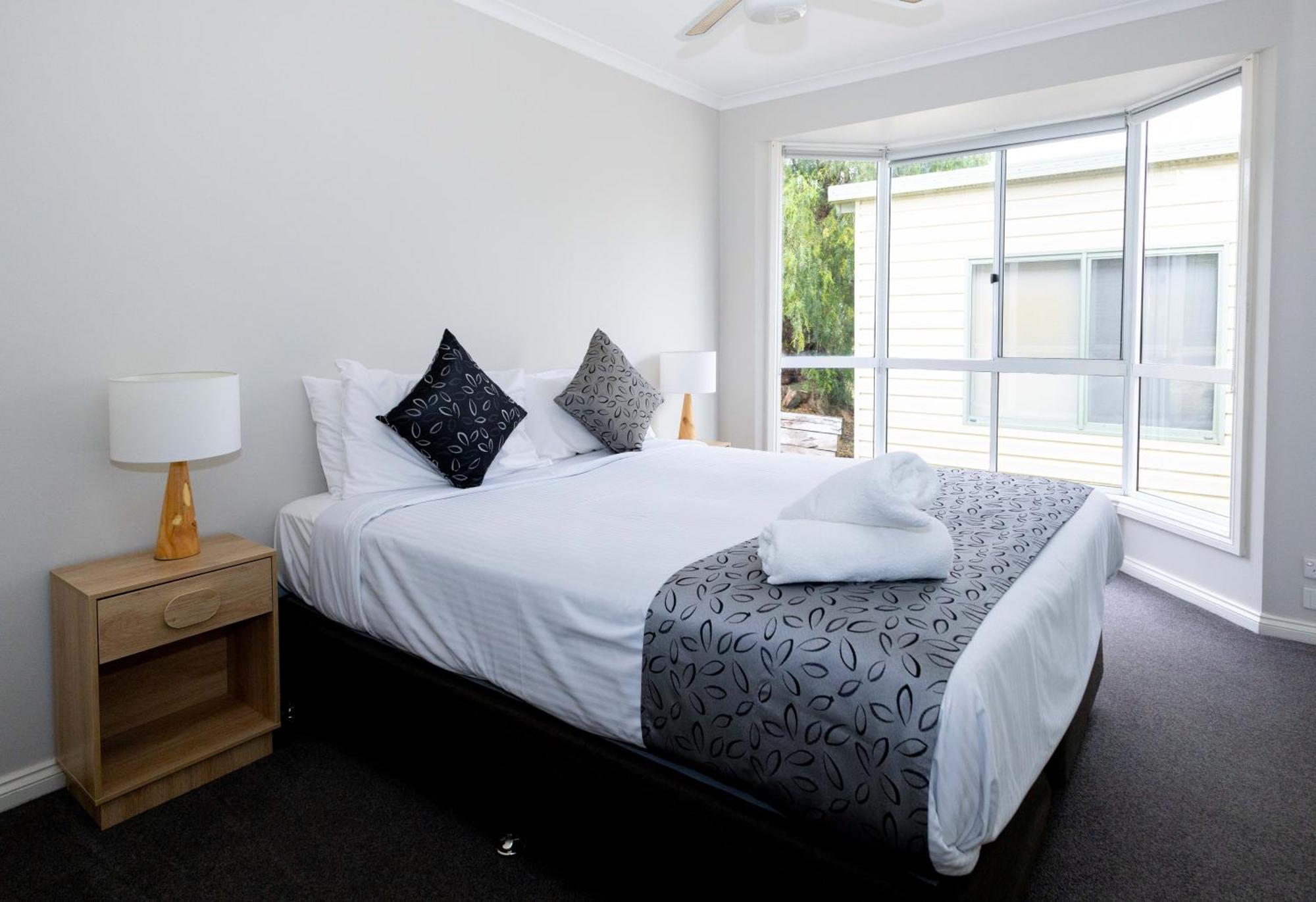 Airport Tourist Village Melbourne Kamer foto