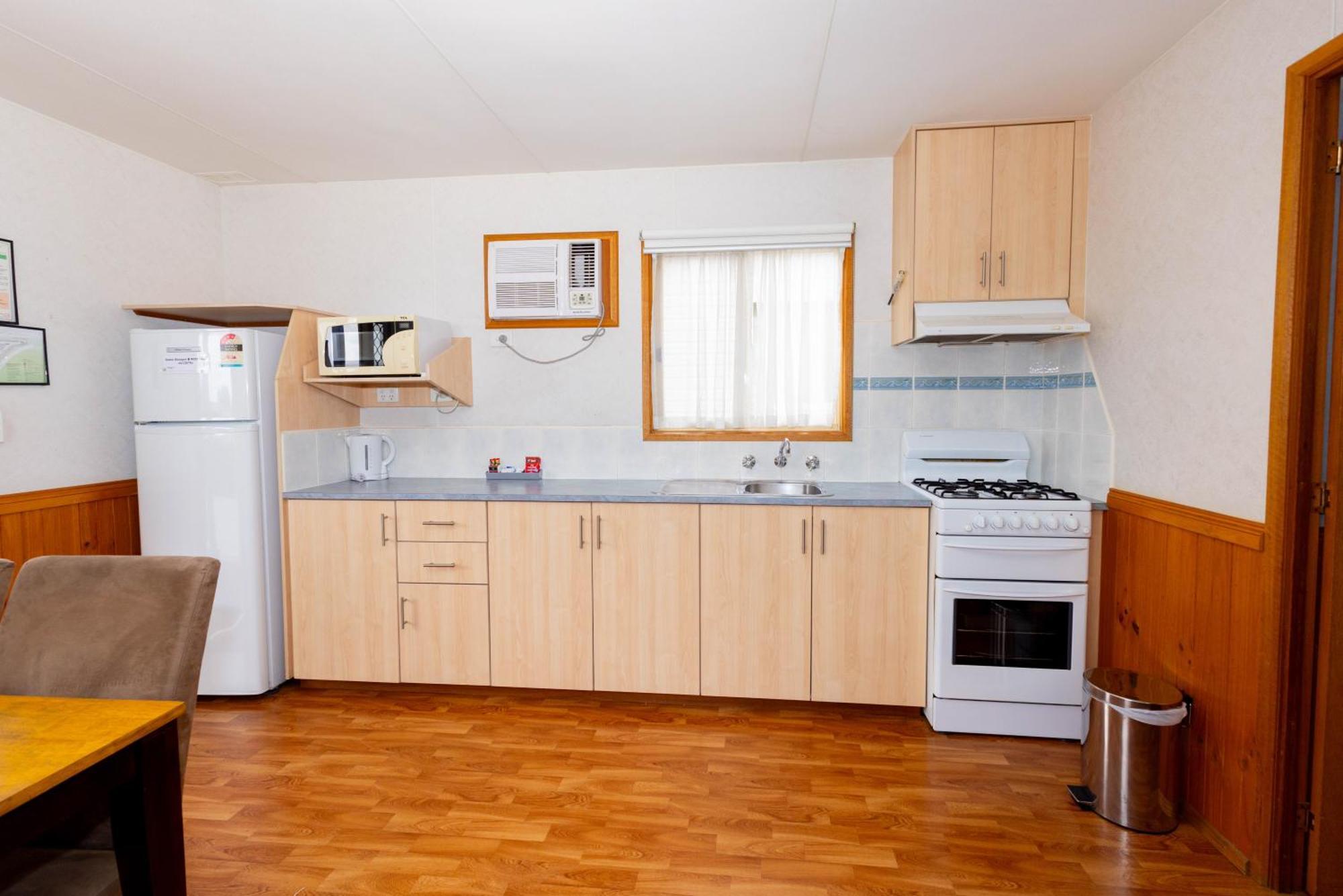 Airport Tourist Village Melbourne Kamer foto